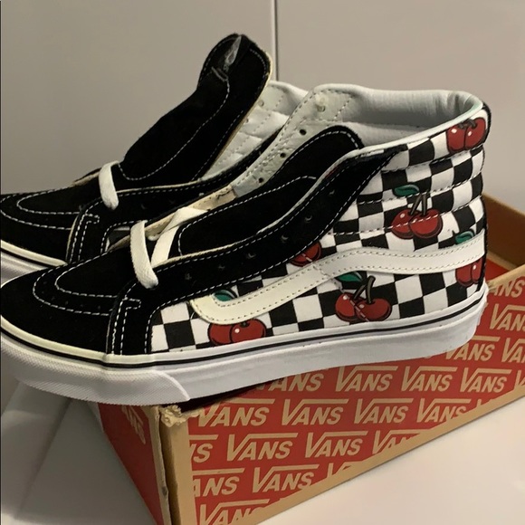 vans cherry checker